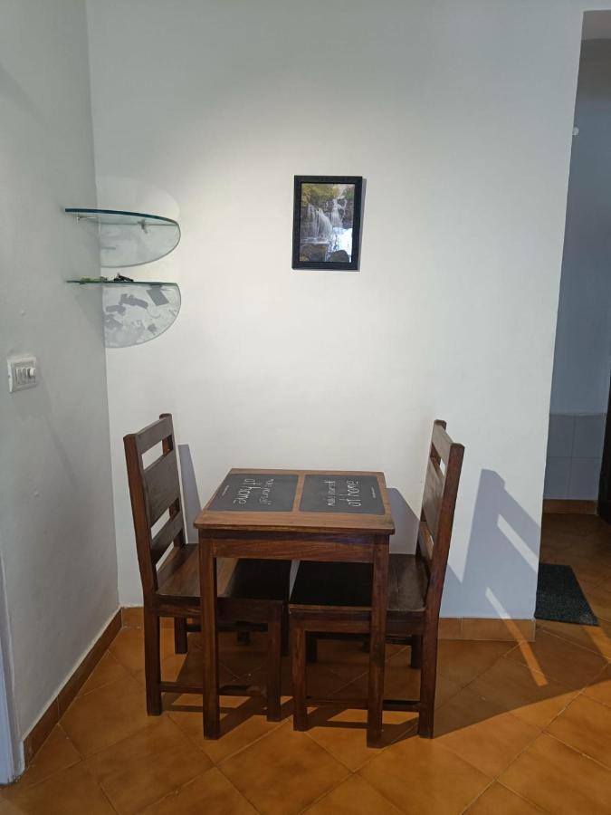 Contemporary Studio Apartment In Calangute, Goa Esterno foto